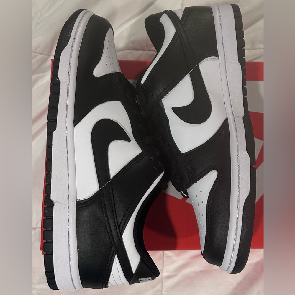 BRAND NEW DEAD STOCK NEVER WORN🐼OG DUNK LOW 🔥NIKE PANDA DUNK LOW🚨 7M 8.5 W